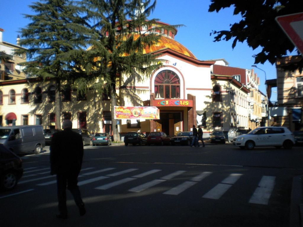 Tengiz'S Apartment On Gorgiladze Batum Oda fotoğraf